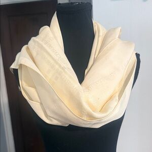 Versace Elegant Ivory Scarf